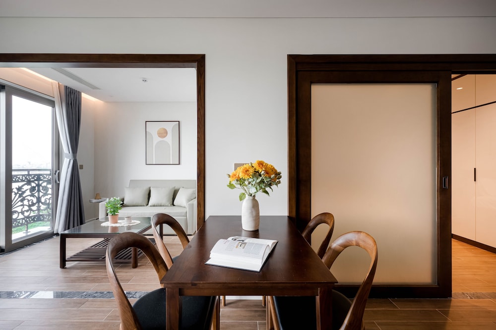 mk riverside apartment by haviland