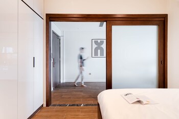 mk riverside apartment by haviland