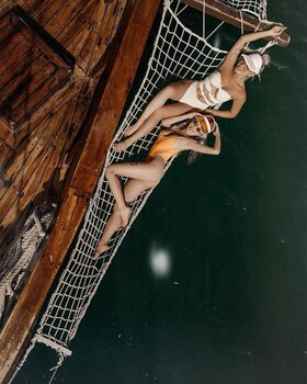 komodo pirate boat phinisi liveaboard