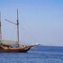 komodo pirate boat phinisi liveaboard