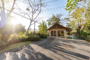 thara dara khaoyai