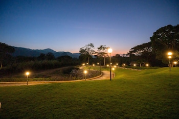 thara dara khaoyai
