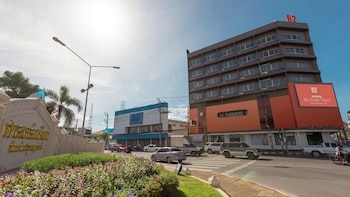 b2 surat thani boutique and budget hotel