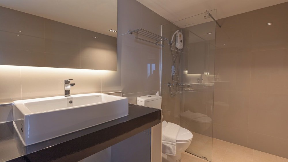 b2 surat thani boutique and budget hotel