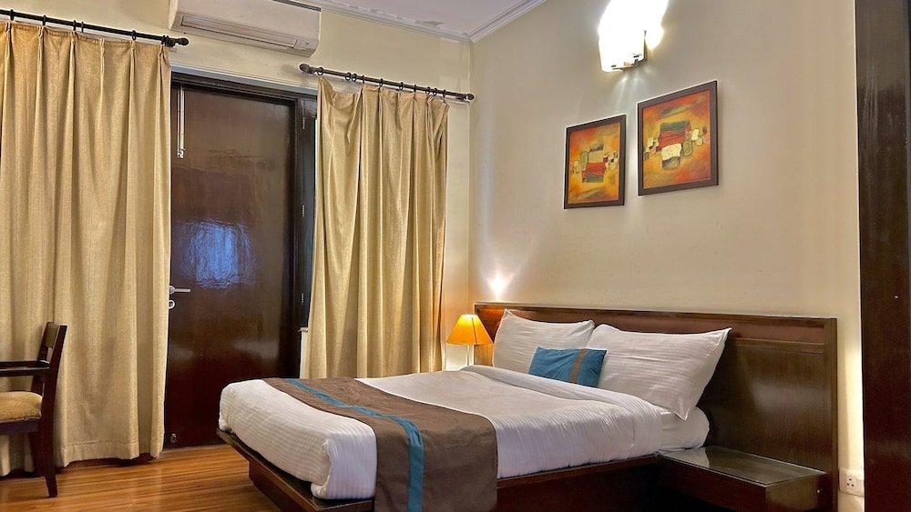 Park Modern 1Bhk Dlf Phase 2 Cyber City,India>>Gurugram,2.5 star