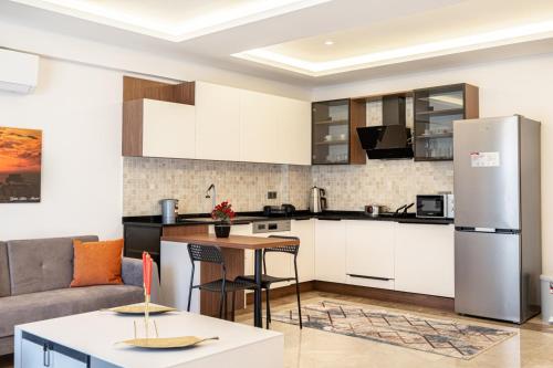 belek deluxe suit