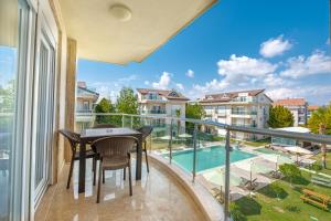 belek deluxe suit