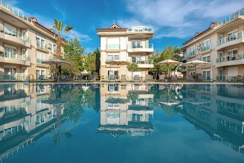 belek deluxe suit