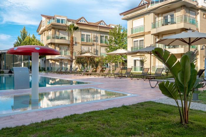 belek deluxe suit