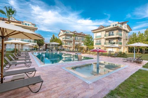 belek deluxe suit