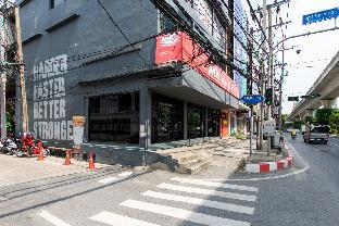 piccolo sukhumvit hostel