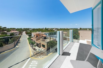 hostal cala llombards