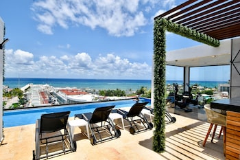 one paralia studio by casago