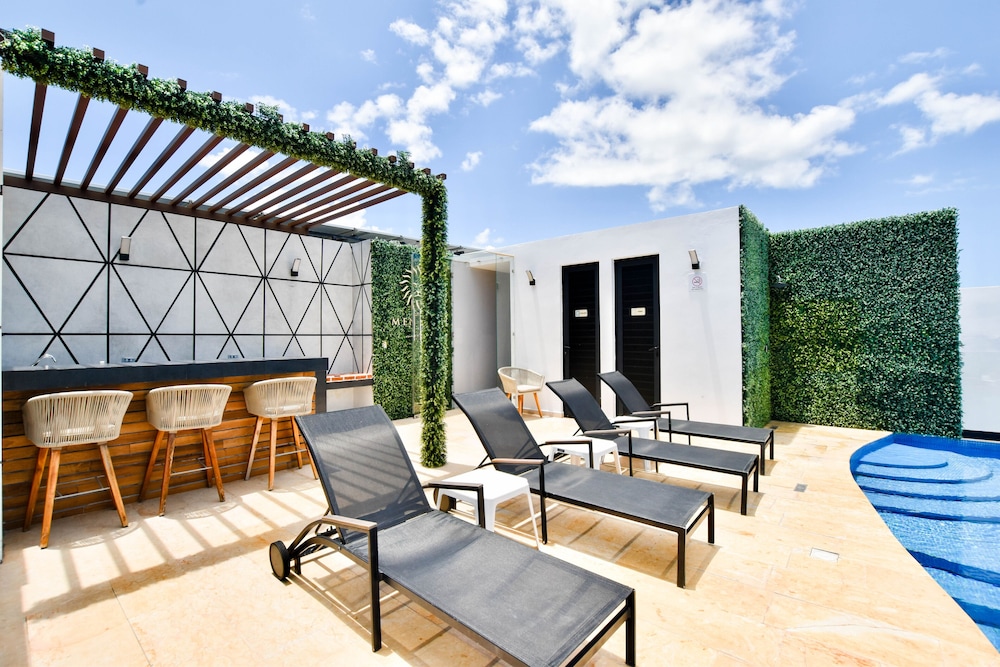 one paralia studio by casago