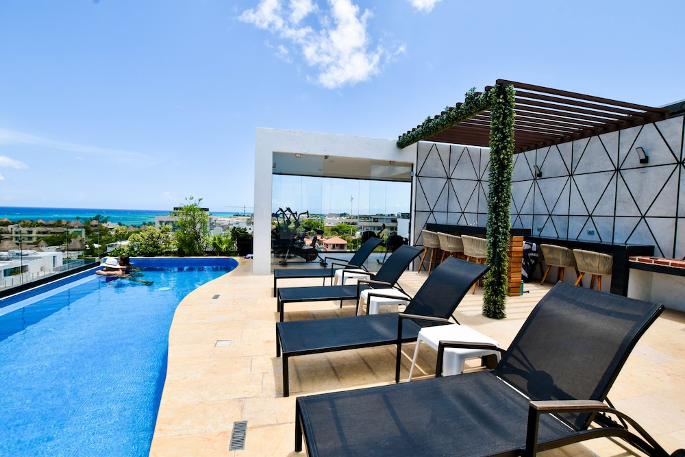 one paralia studio by casago