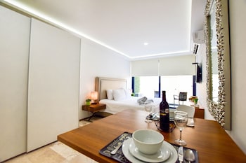 one paralia studio by casago