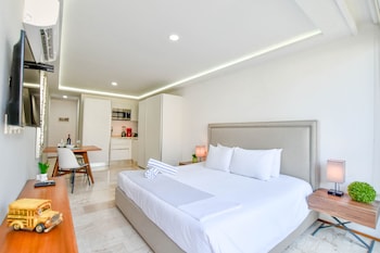 one paralia studio by casago