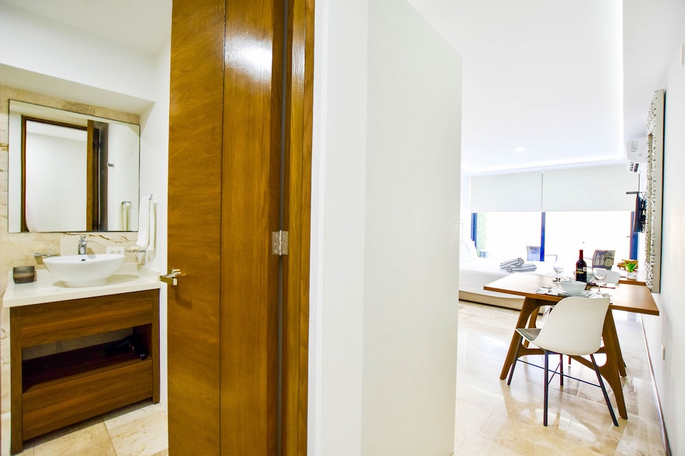 one paralia studio by casago