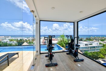 one paralia studio by casago