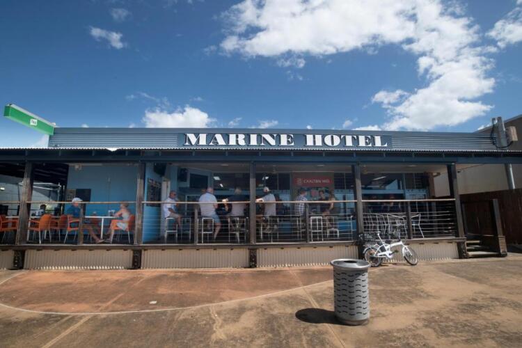 marine hotel cardwell