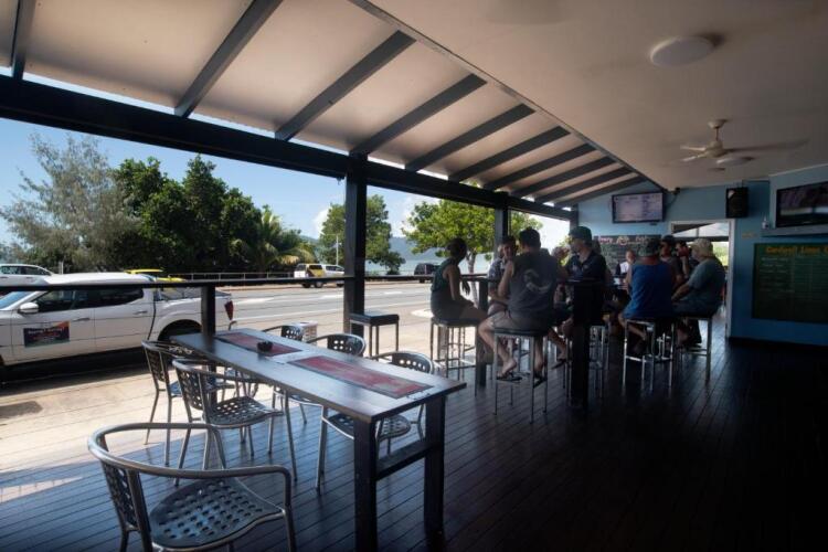 marine hotel cardwell