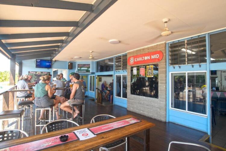 marine hotel cardwell