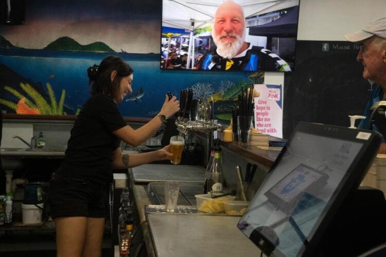 marine hotel cardwell