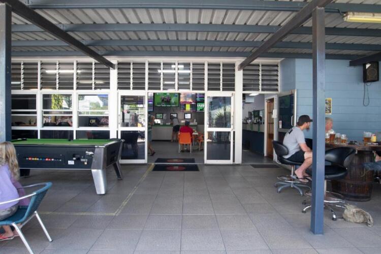 marine hotel cardwell