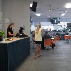 marine hotel cardwell
