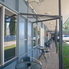 marine hotel cardwell