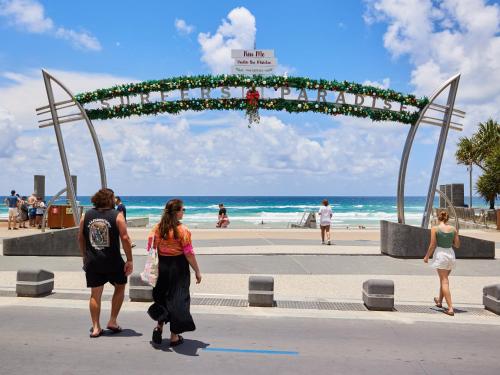 surfers paradise