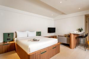 weave suites midtown
