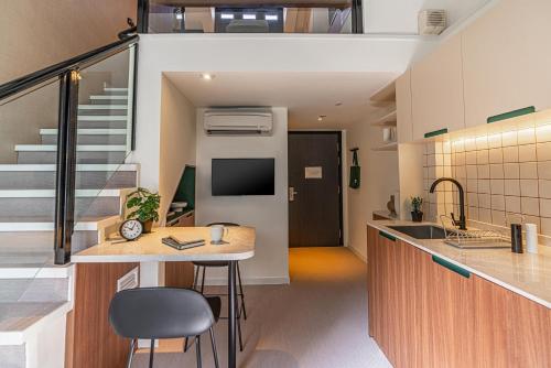 weave suites midtown