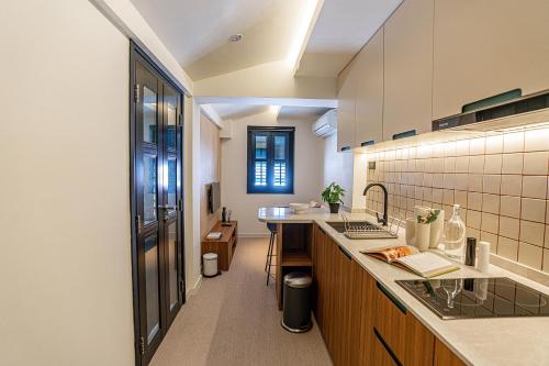 weave suites midtown