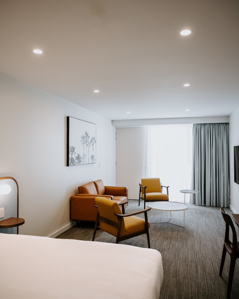 peninsula hotel motel