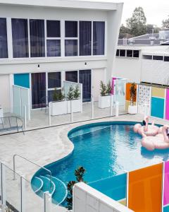 peninsula hotel motel