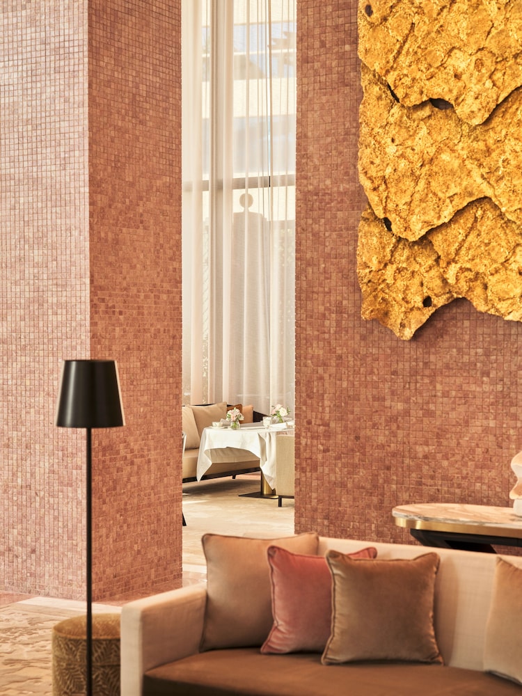 the lana dorchester collection