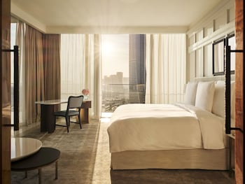 the lana dorchester collection