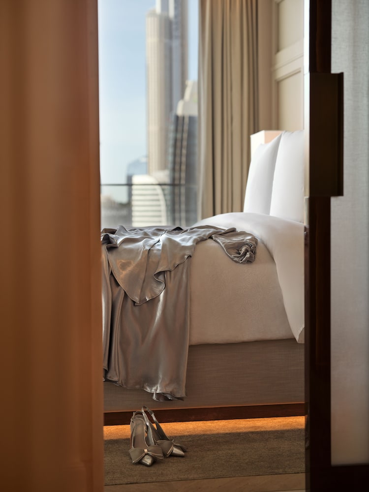 the lana dorchester collection
