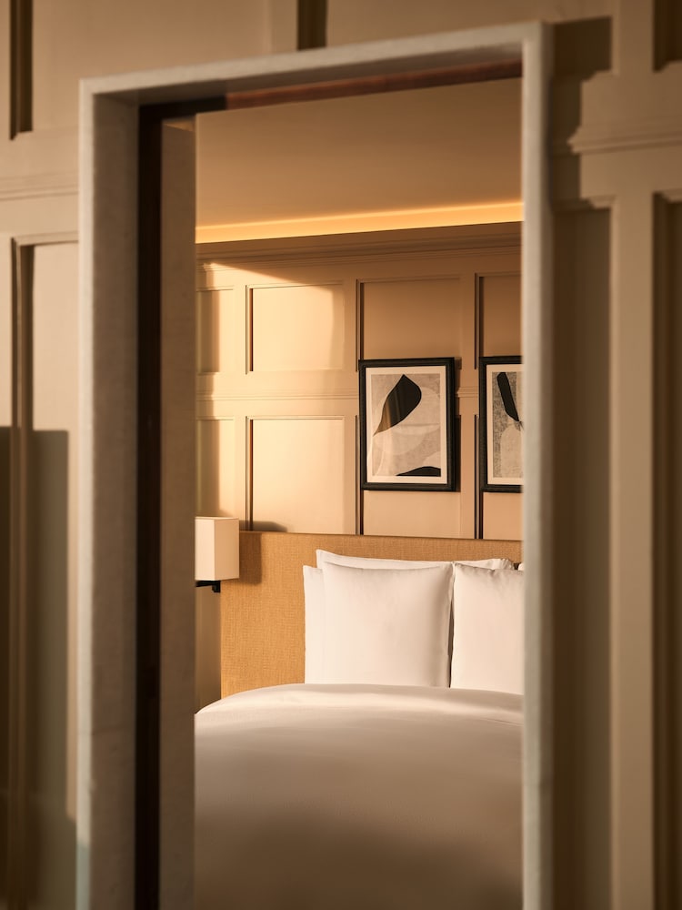 the lana dorchester collection