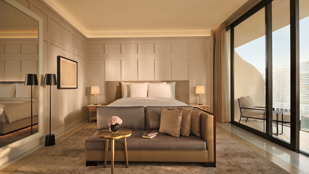 the lana dorchester collection