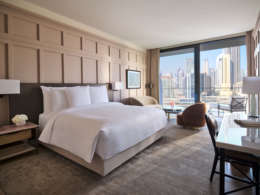 the lana dorchester collection