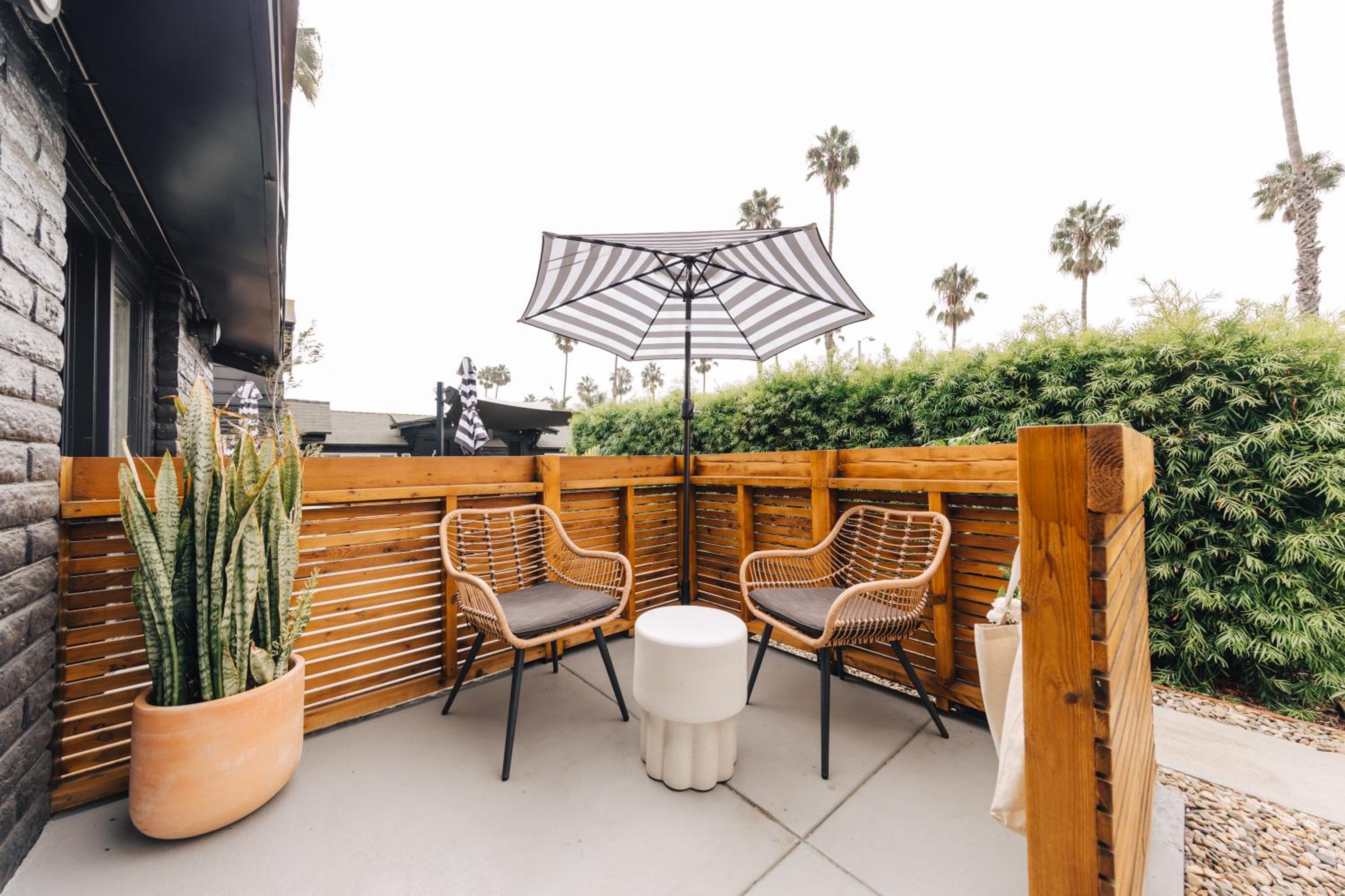The Green Room Hotel,Laguna Beach>>Aliso Viejo,2 star