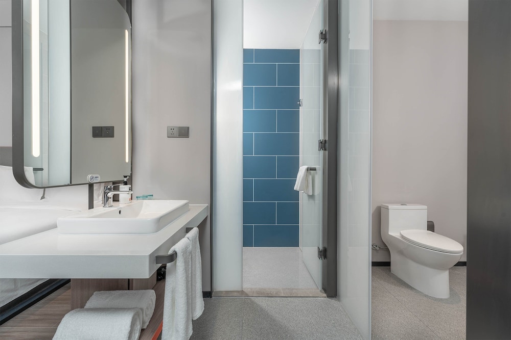 holiday inn express yinchuan yuehai an ihg hotel