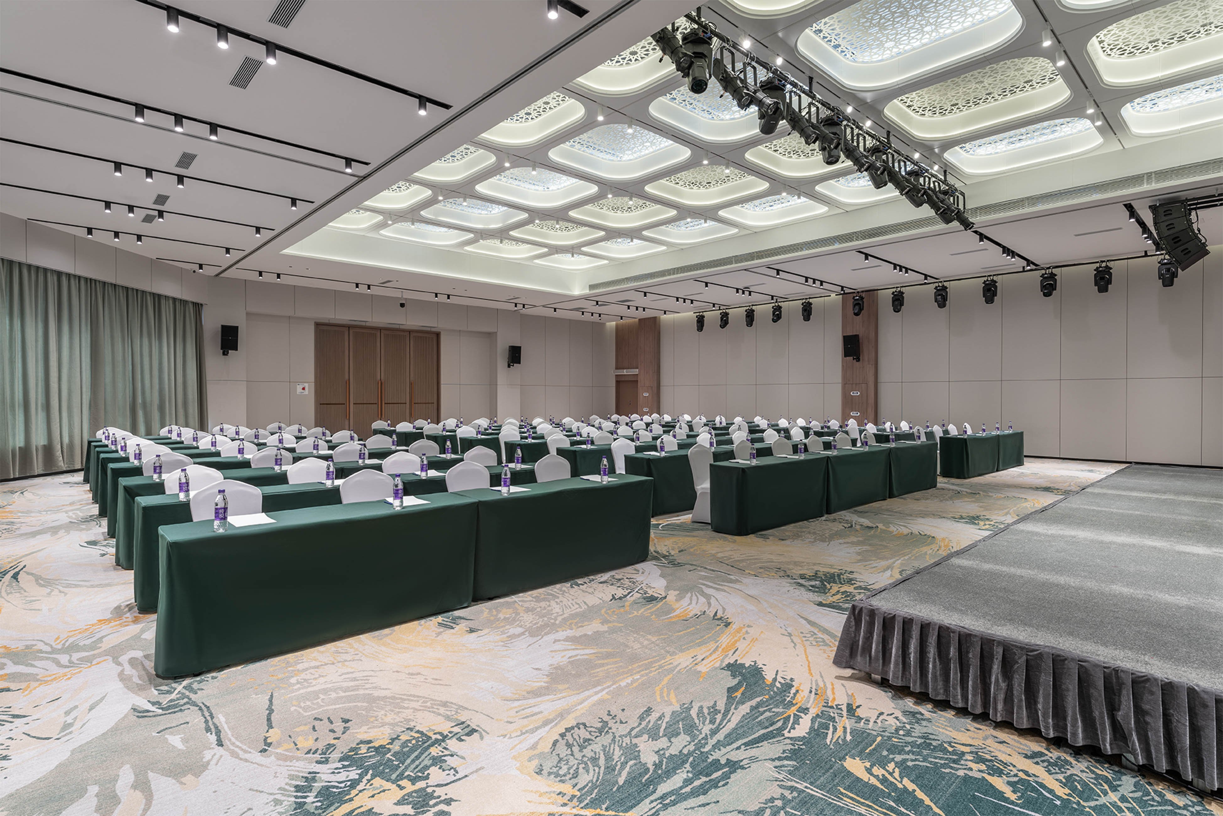 holiday inn express yinchuan yuehai an ihg hotel