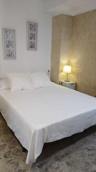 hostal estudios
