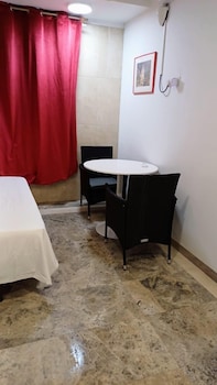 hostal estudios