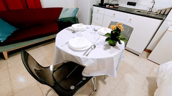 hostal estudios