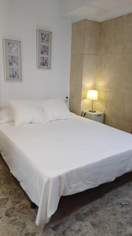 hostal estudios