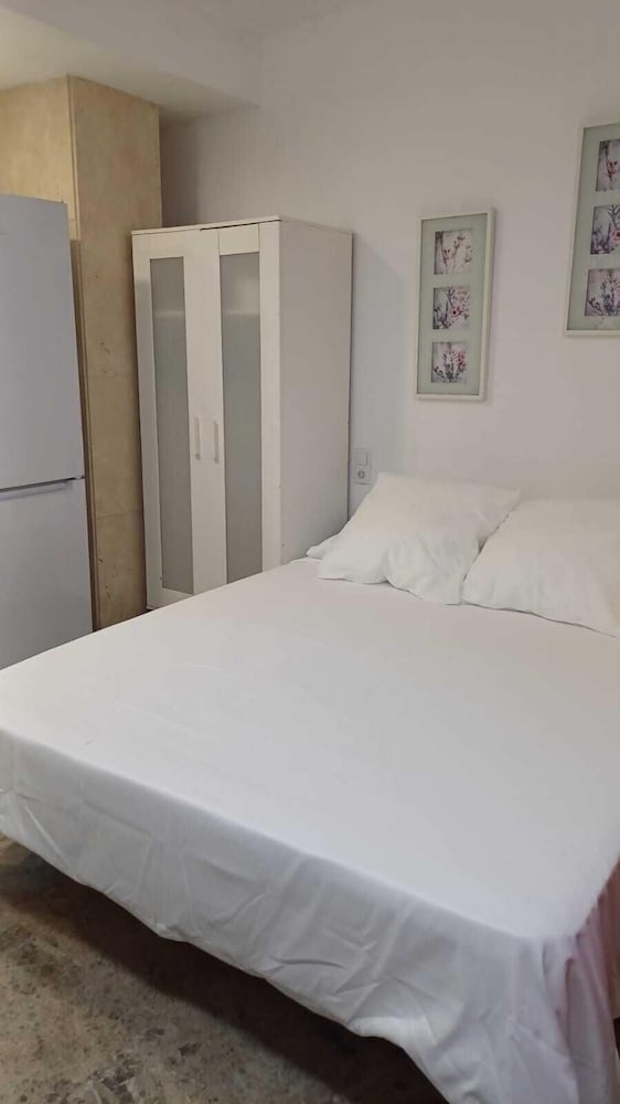 hostal estudios